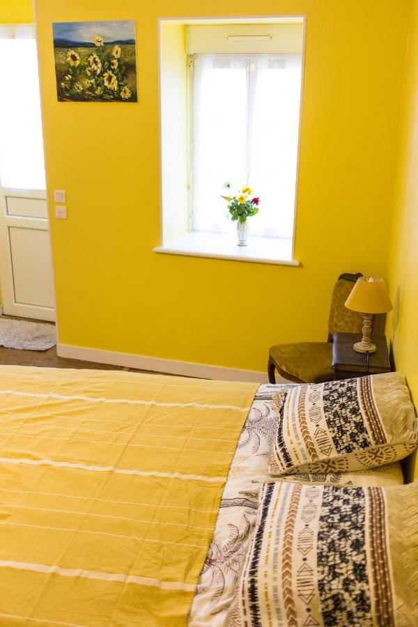 Bed and Breakfast La Tour Cachee Mortain-Bocage Екстер'єр фото