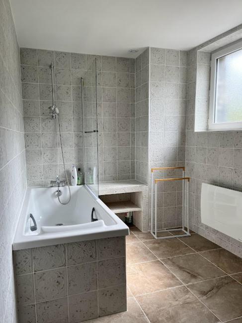 Bed and Breakfast La Tour Cachee Mortain-Bocage Екстер'єр фото