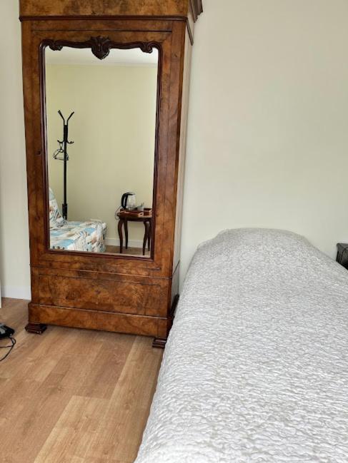 Bed and Breakfast La Tour Cachee Mortain-Bocage Екстер'єр фото